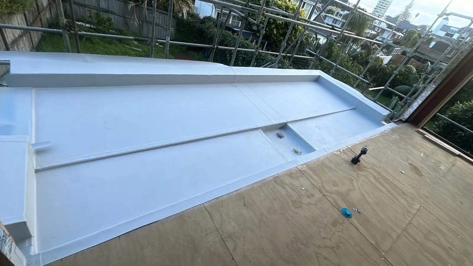 Finished membrane roof with a welded internal gutter on an Auckland home
